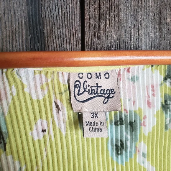 Como Vintage Chartreuse Green Floral Print Pleated Bubble Sleeve Tunic Size 3X - Picture 3 of 10